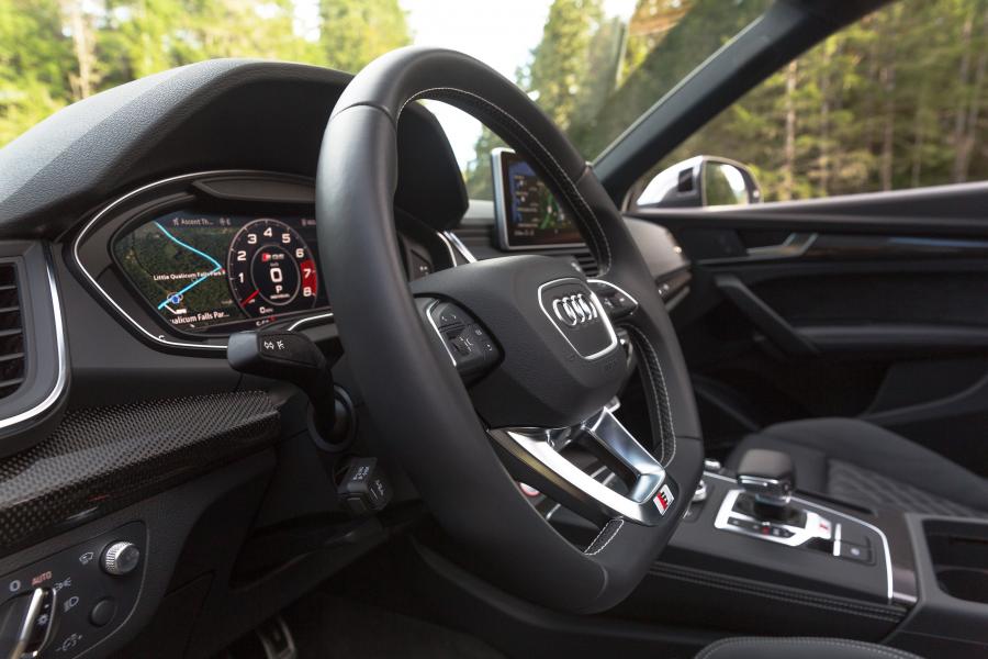 Панель приборов Audi SQ5 3.0 TFSI 2017 года  (NA) (фото 28 из 55)